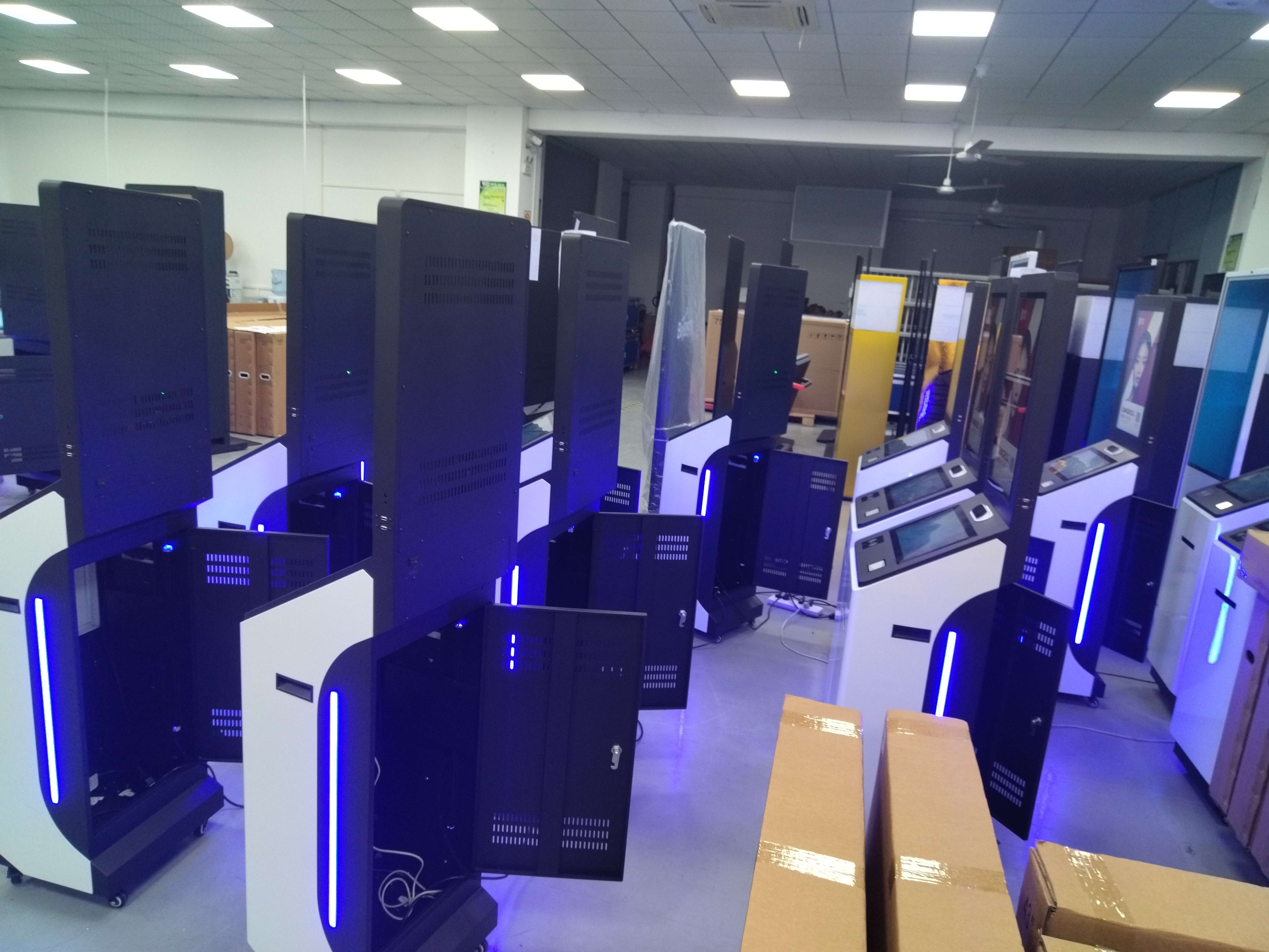 21.5寸展会自助登记查询机定制